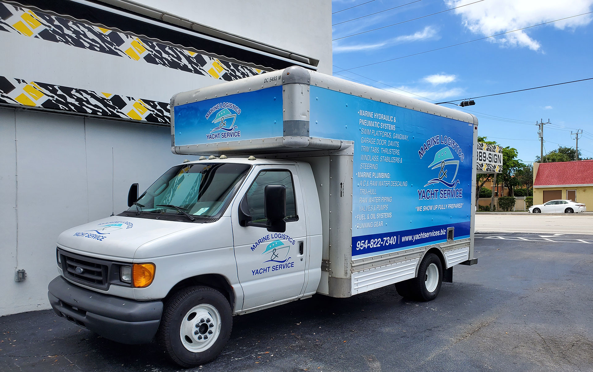 Box Trucks Wraps and Graphics